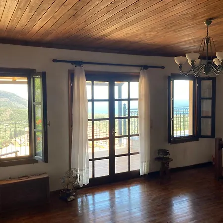 Lemon Garden With View Vakantiehuis *