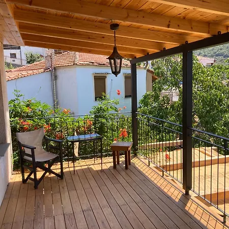 Vakantiehuis Lemon Garden With View *