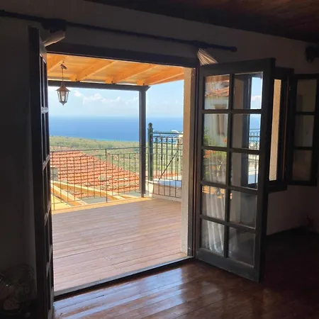 Lemon Garden With View Vakantiehuis